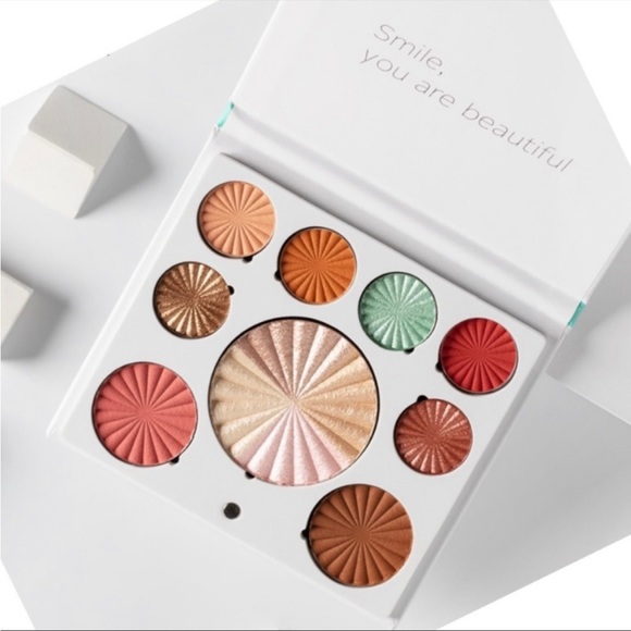 OFRA Good to Go Mini Mix Palette - Picture 2 of 8